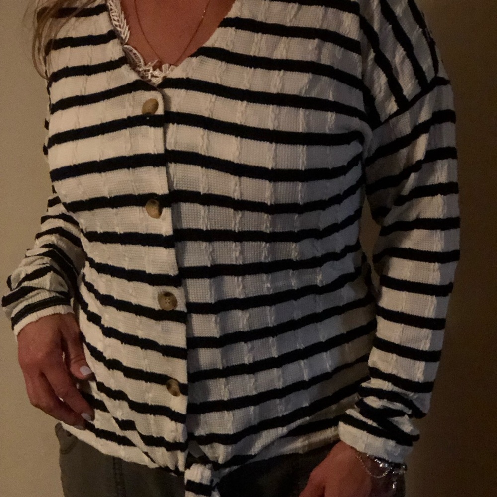 NEW Striped longsleeve T-shirt with buttons